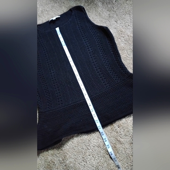 NWOT LOFT Crochet Peplum Tank MD - Picture 9 of 10